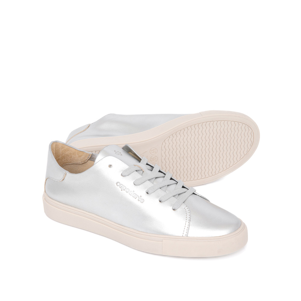 T&Ecirc;NIS FEMININO PRATA METALIZADO DE COURO AMARRA&Ccedil;&Atilde;O image number 3