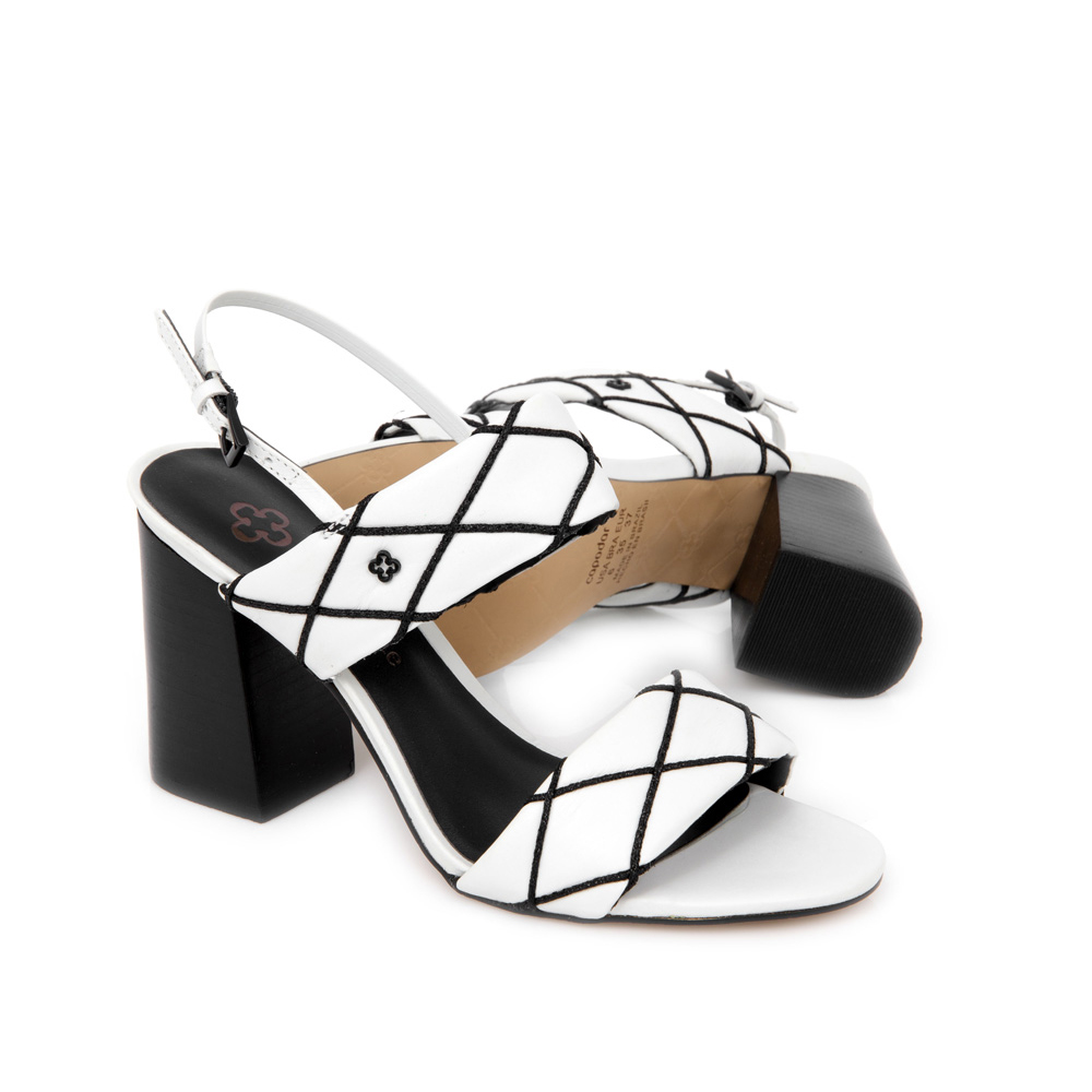 SAND&Aacute;LIA BRANCA E PRETA SALTO ALTO image number 3