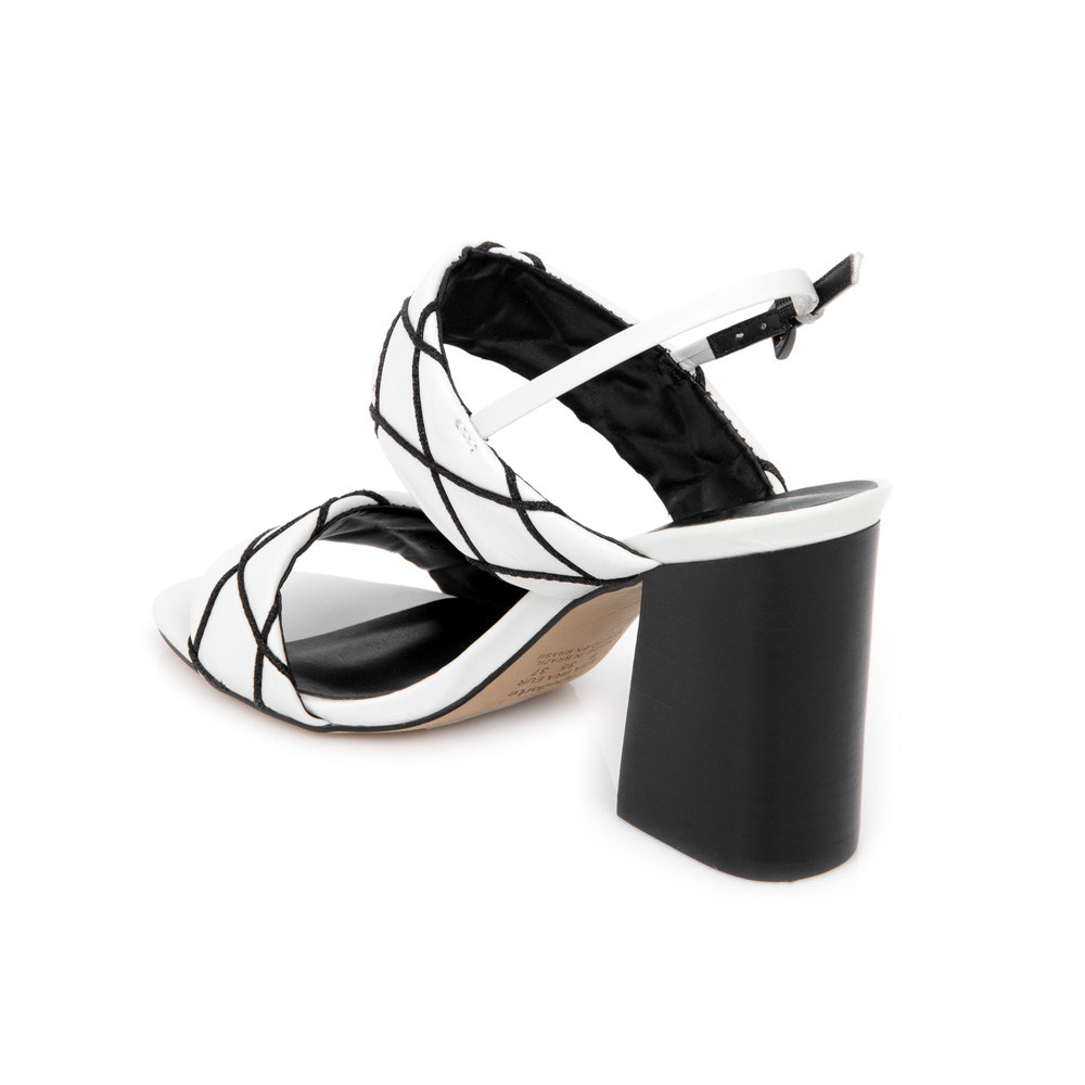 SANDÁLIA BRANCA E PRETA SALTO ALTO image number 2