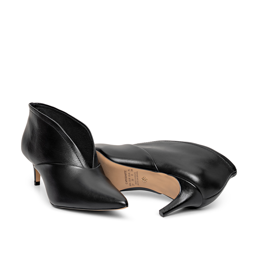 BOTA CANO CURTO PRETA DE COURO image number 3