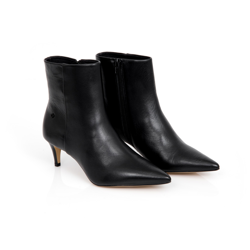 BOTA CANO CURTO PRETA DE COURO image number 1