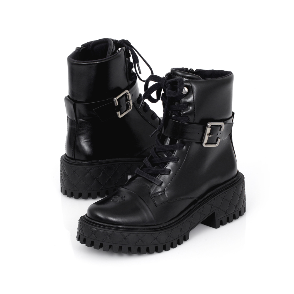 BOTA COTURNO PRETA DE COURO TRATORADA image number 3