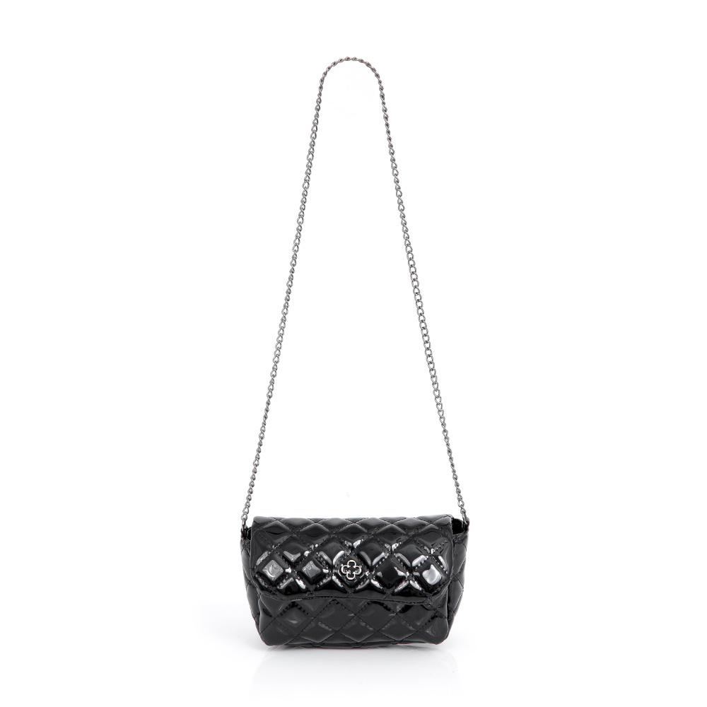 BOLSA PEQUENA PRETA VERNIZ MATELASSÊ ALÇA CORRENTE image number 1