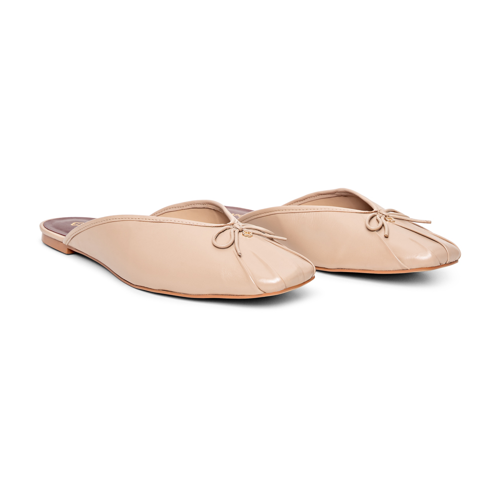 MULE NUDE SEDA DE COURO image number 1