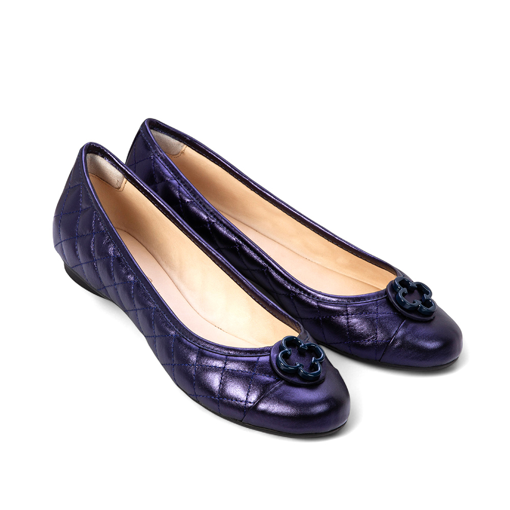 SAPATILHA CATHERINE DE COURO MARINHO AZZURRO MATELASSÊ image number 1