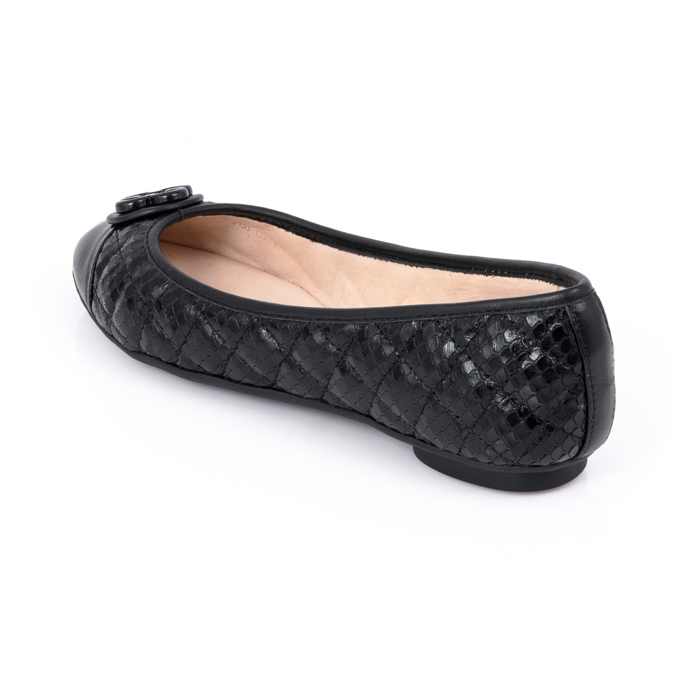 SAPATILHA CATHERINE MODERNITÁ PRETO DE COURO MATELASSÊ image number 2