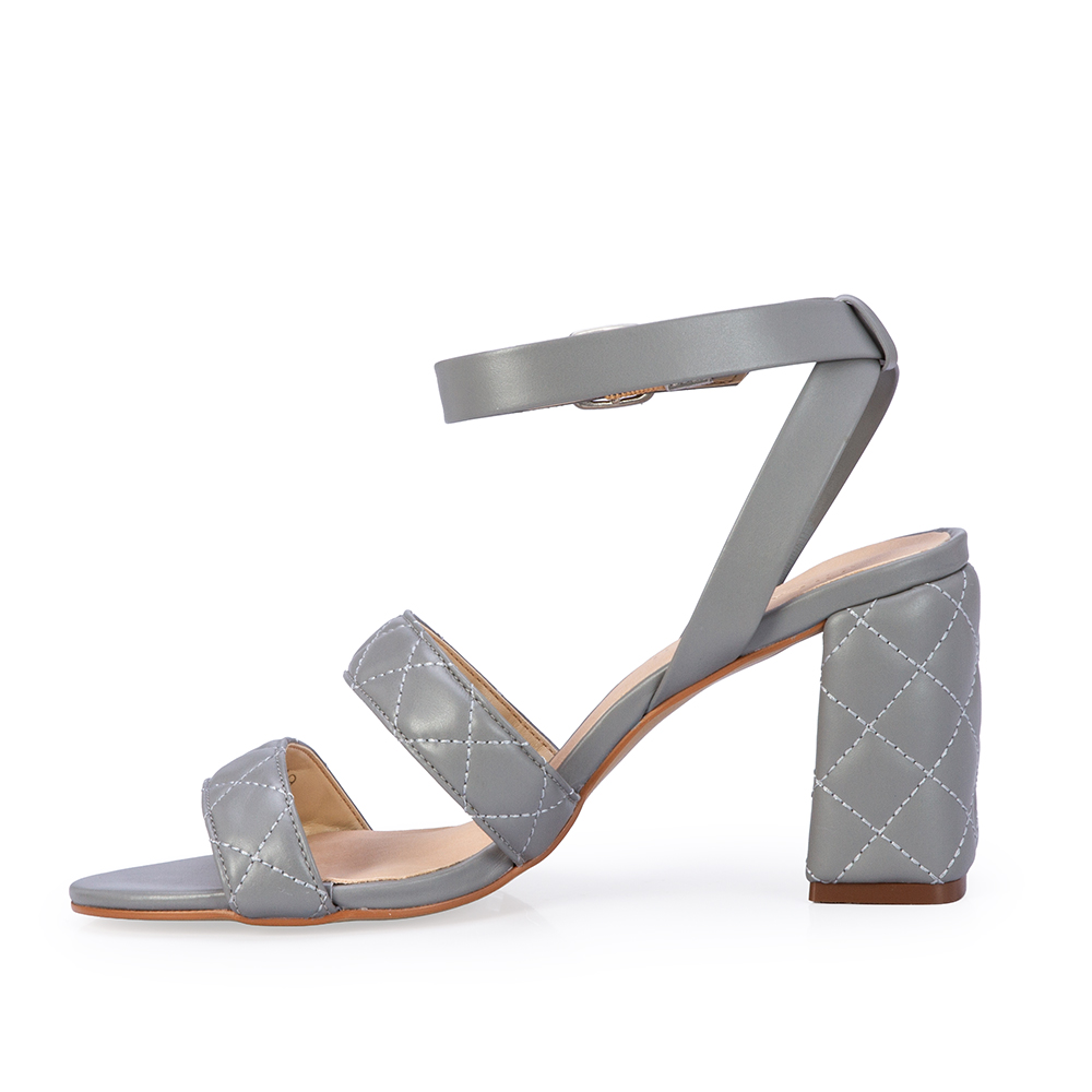 SAND&Aacute;LIA SALTO M&Eacute;DIO CINZA CARBONO DE COURO MATELASS&Ecirc; image number 2