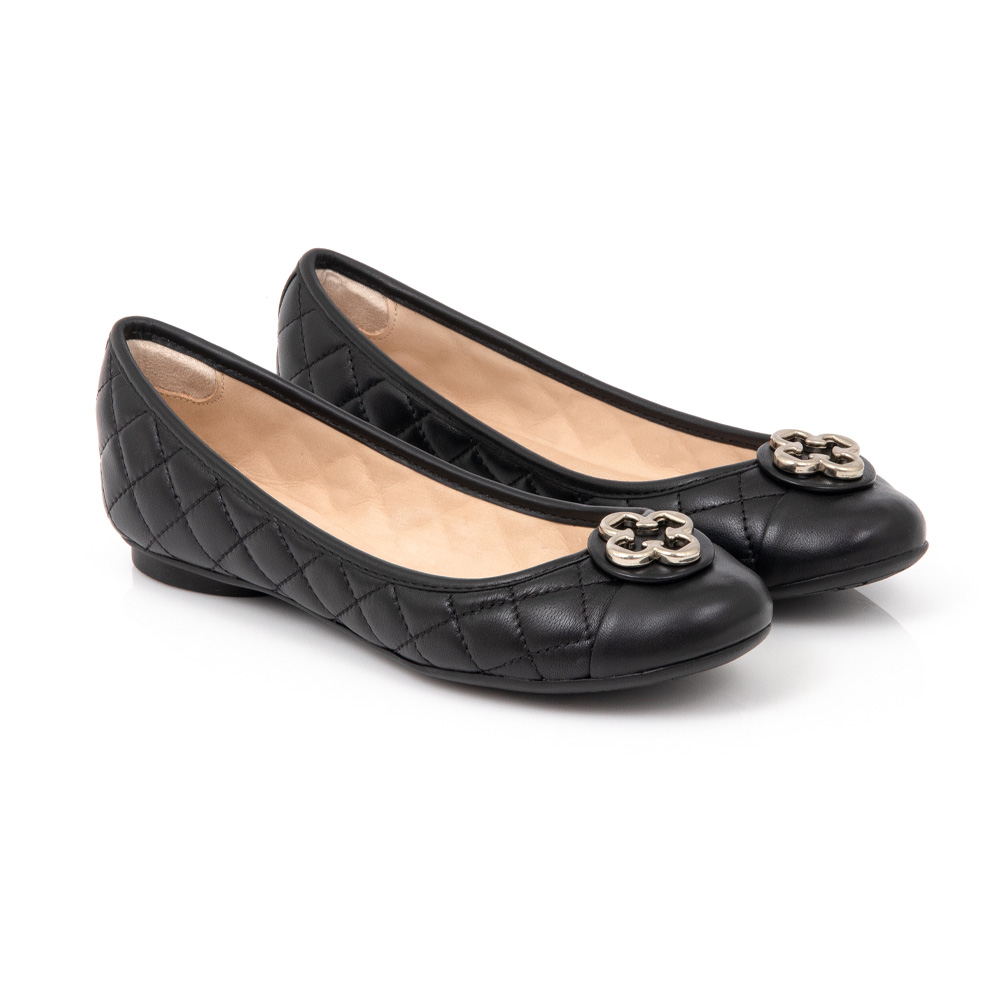 SAPATILHA CATHERINE PRETA DE COURO MATELASS&Ecirc; image number 1