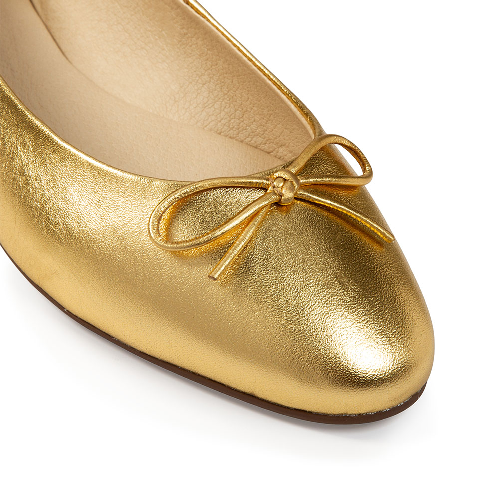 SAPATILHA DOURADA DE COURO METALIZADA image number 2