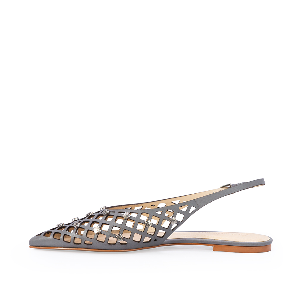 SAPATILHA SLINGBACK CINZA CARBONO DE COURO VAZADO image number 2