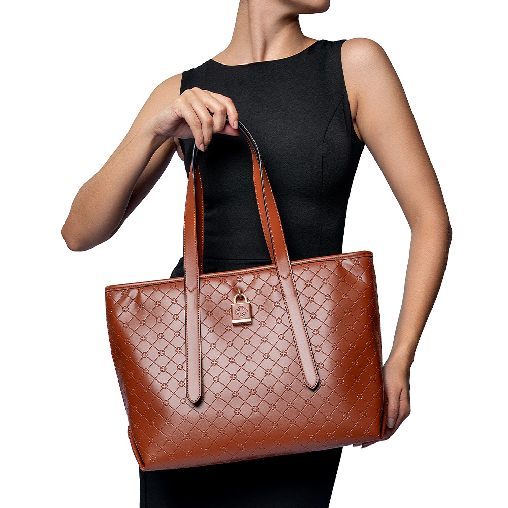 BOLSA GRANDE CARAMELO MONOGRAMA SHOPPER image number 1