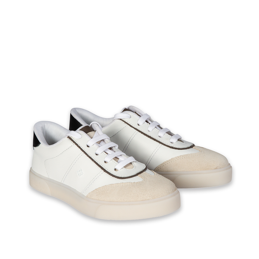 TÊNIS INFANTIL BRANCO E PRETO DE COURO AMARRAÇÃO image number 1