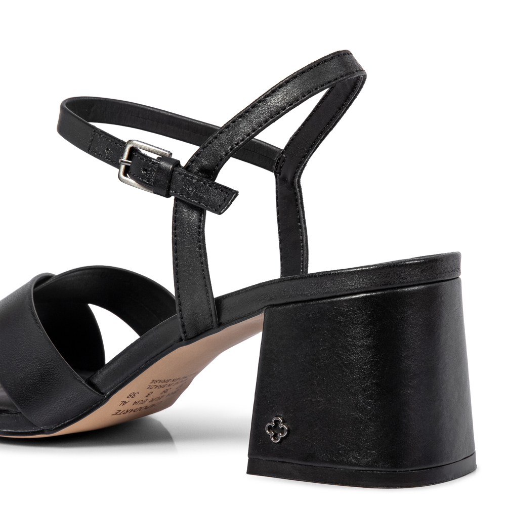 SAND&Aacute;LIA SALTO BLOCO PRETA DE COURO image number 3