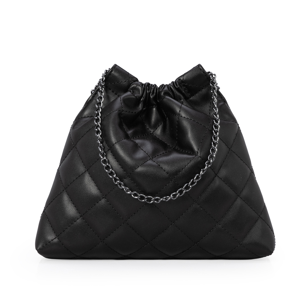 BOLSA INFANTIL PRETA MATELASS&Ecirc; COM AL&Ccedil;A CORRENTE image number 2