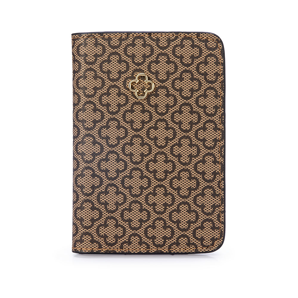 PORTA PASSAPORTE BEGE MONOGRAMA image number 0