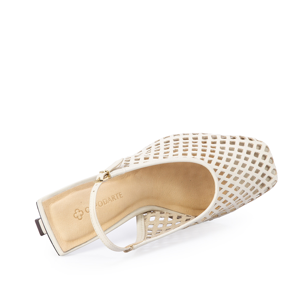 SCARPIN SLINGBACK BRANCO DUNA DE COURO VAZADO image number 4