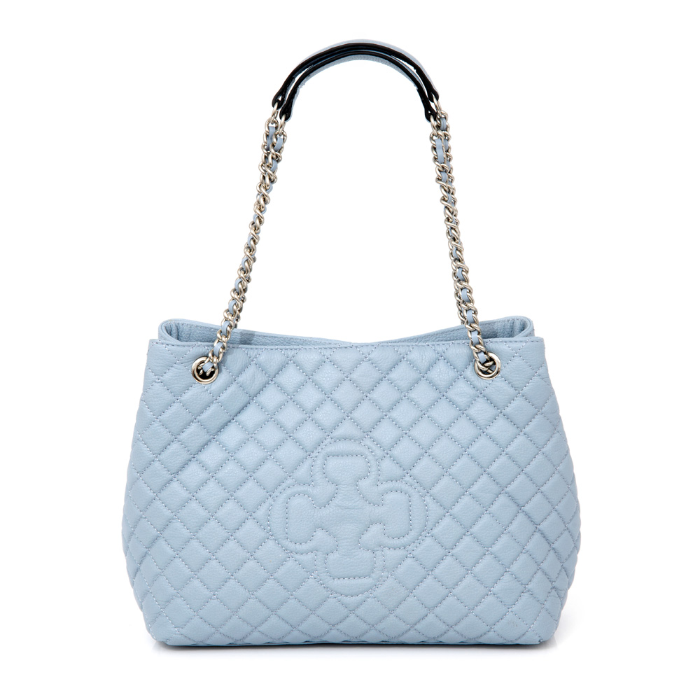 BOLSA M&Eacute;DIA AZUL CHIARO DE COURO MATELASS&Ecirc; CARINA image number 0