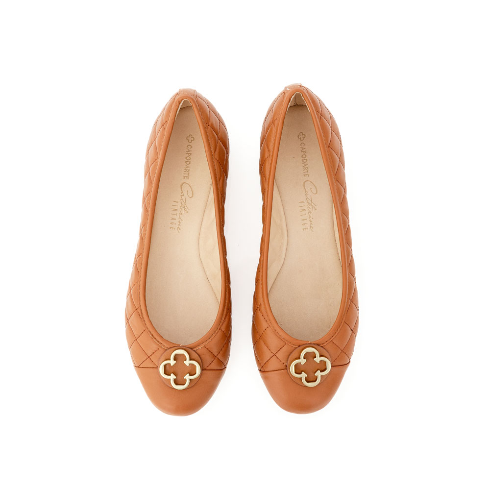 SAPATILHA CATHERINE VINTAGE DE COURO CARAMELO MATELASS&Ecirc; image number 4