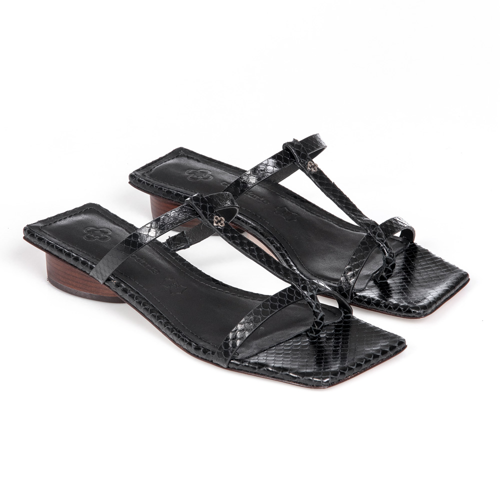 MULE PRETA SALTO BAIXO COURO PITONE image number 1