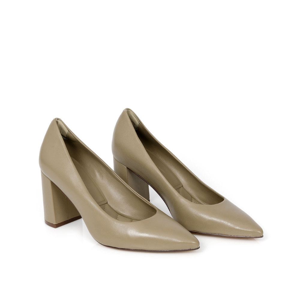 SCARPIN SALTO ALTO DE COURO VERDE ALBERO image number 1