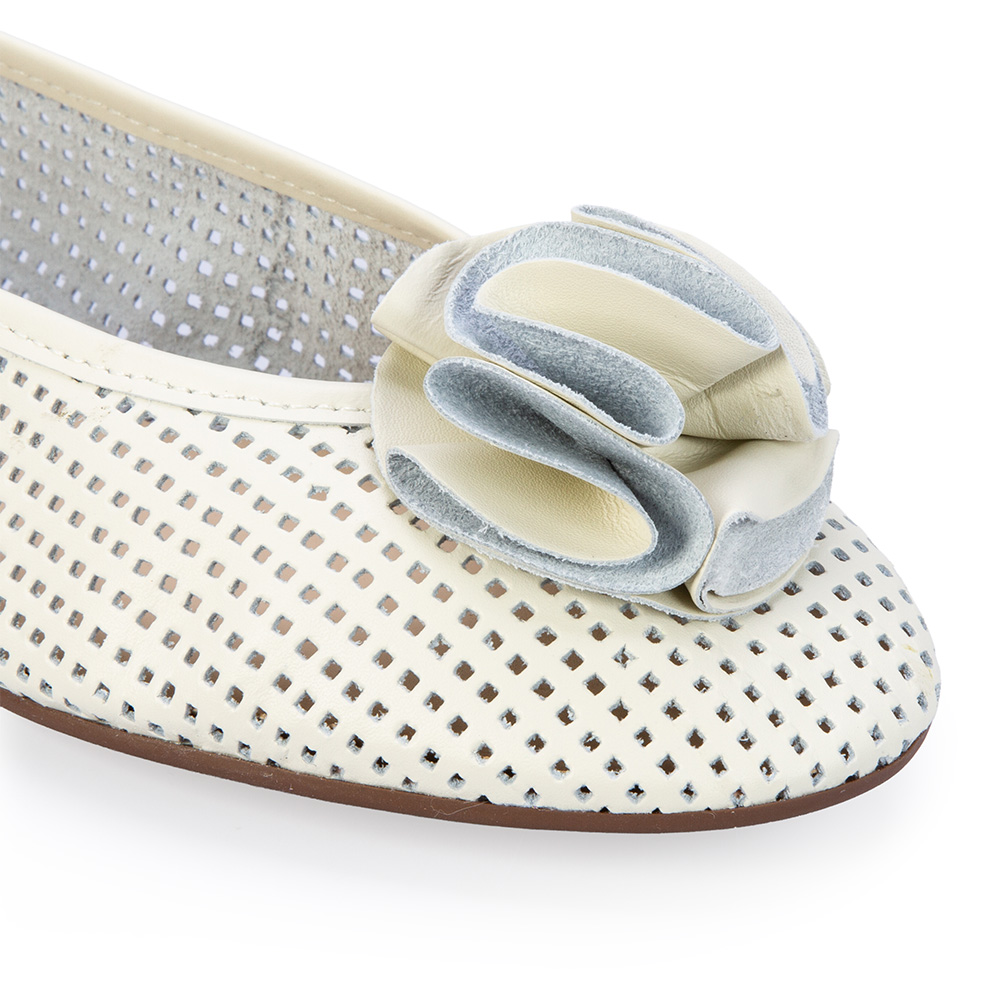 SAPATILHA BRANCA DUNA DE COURO VAZADO image number 2