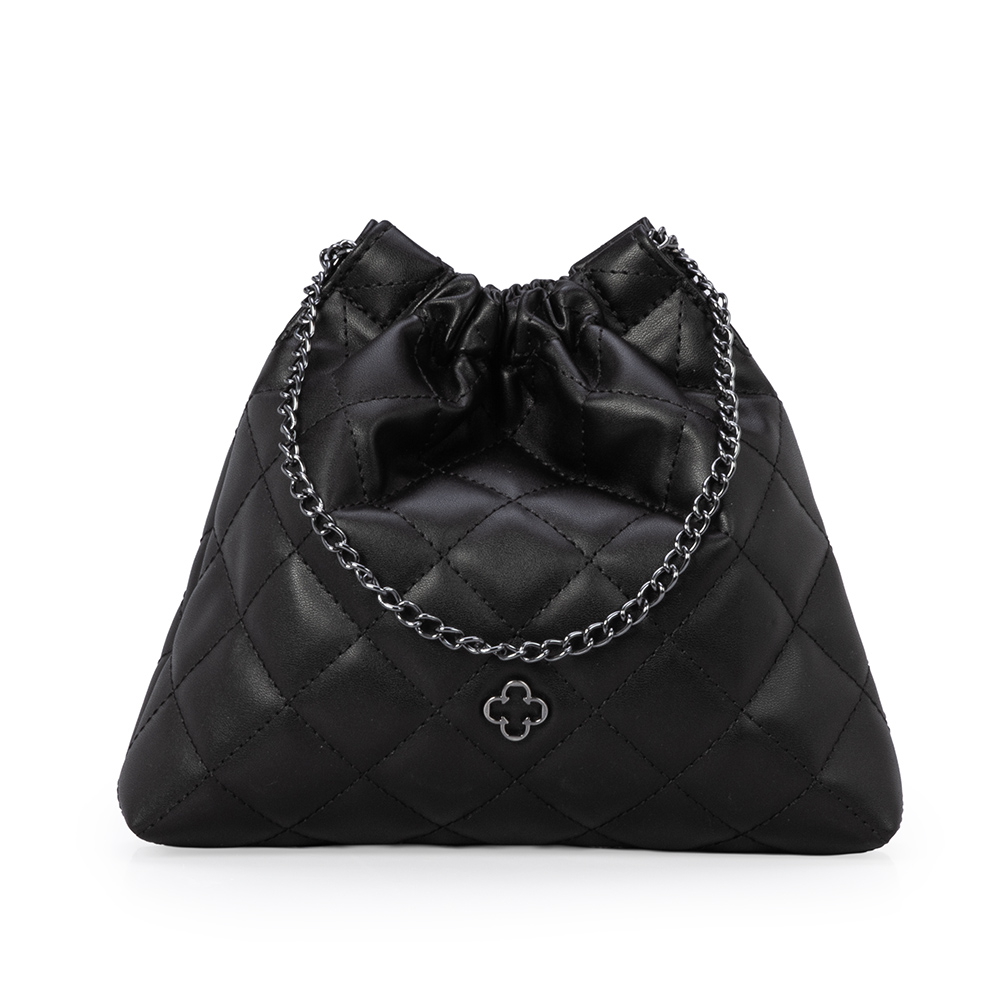 BOLSA INFANTIL PRETA MATELASS&Ecirc; COM AL&Ccedil;A CORRENTE image number 1