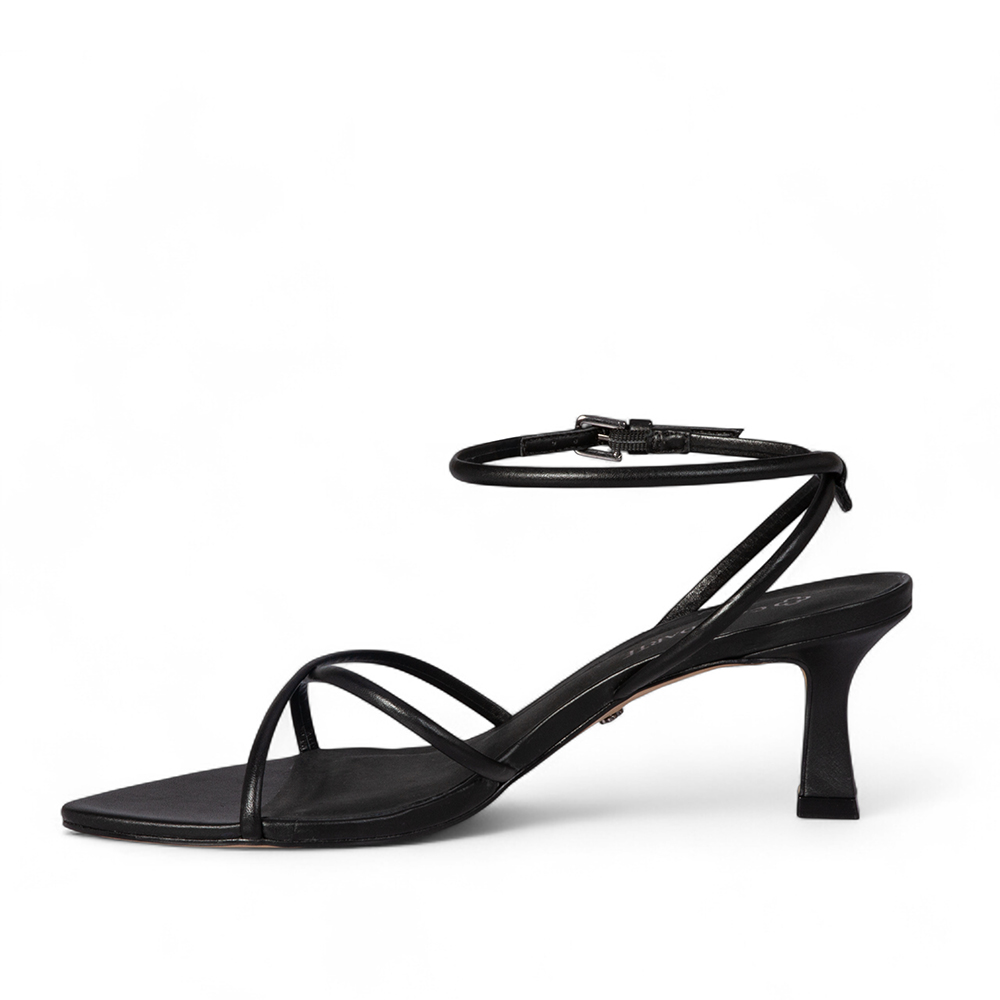 SAND&Aacute;LIA SALTO M&Eacute;DIO PRETA DE COURO image number 2