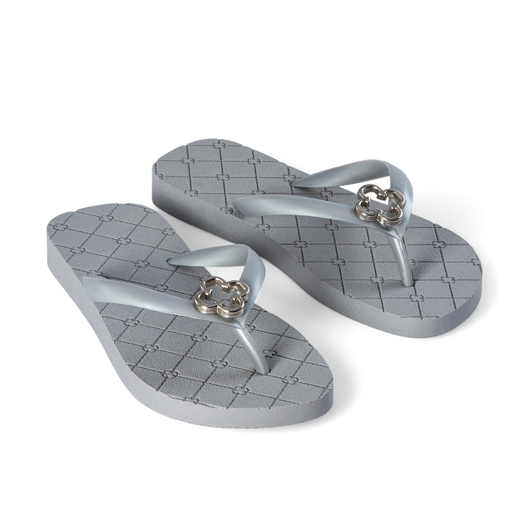 CHINELO INFANTIL PRATA MONOGRAMA image number 1