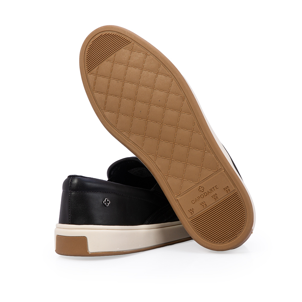 T&Ecirc;NIS SLIP ON PRETO MATELASS&Ecirc; FEMININO image number 3