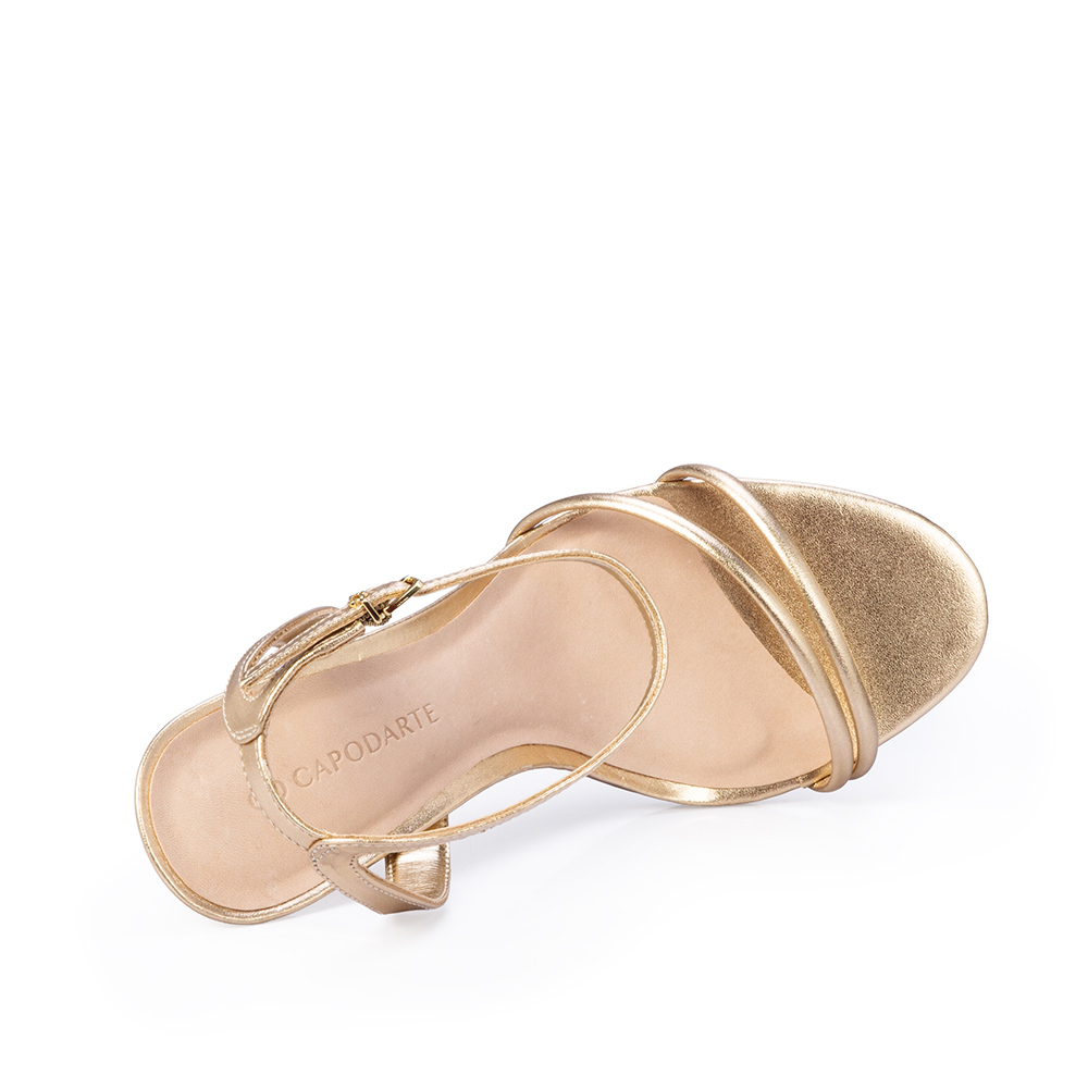 SANDÁLIA SALTO ALTO DOURADA METALIZADA DE COURO image number 4