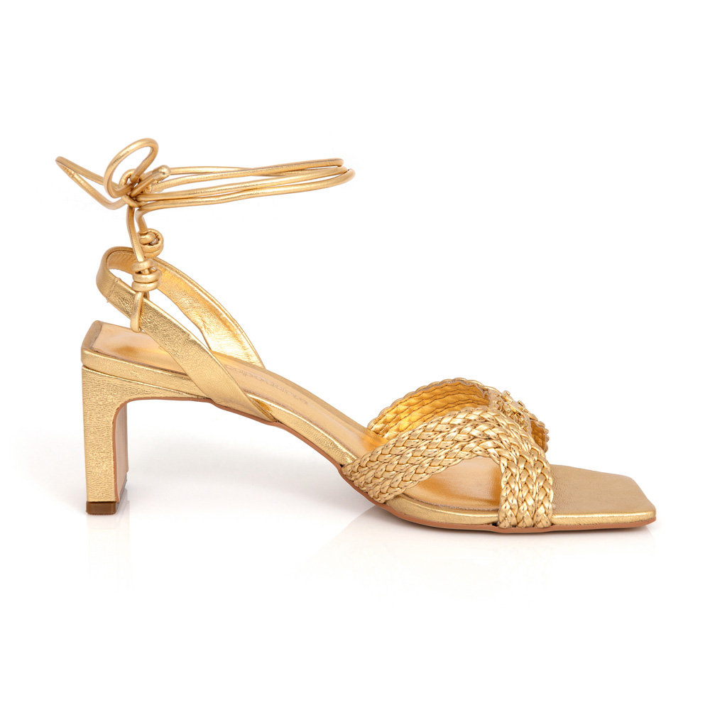 SAND&Aacute;LIA BICO QUADRADO DOURADA METALIZADA TRAN&Ccedil;ADA image number 0