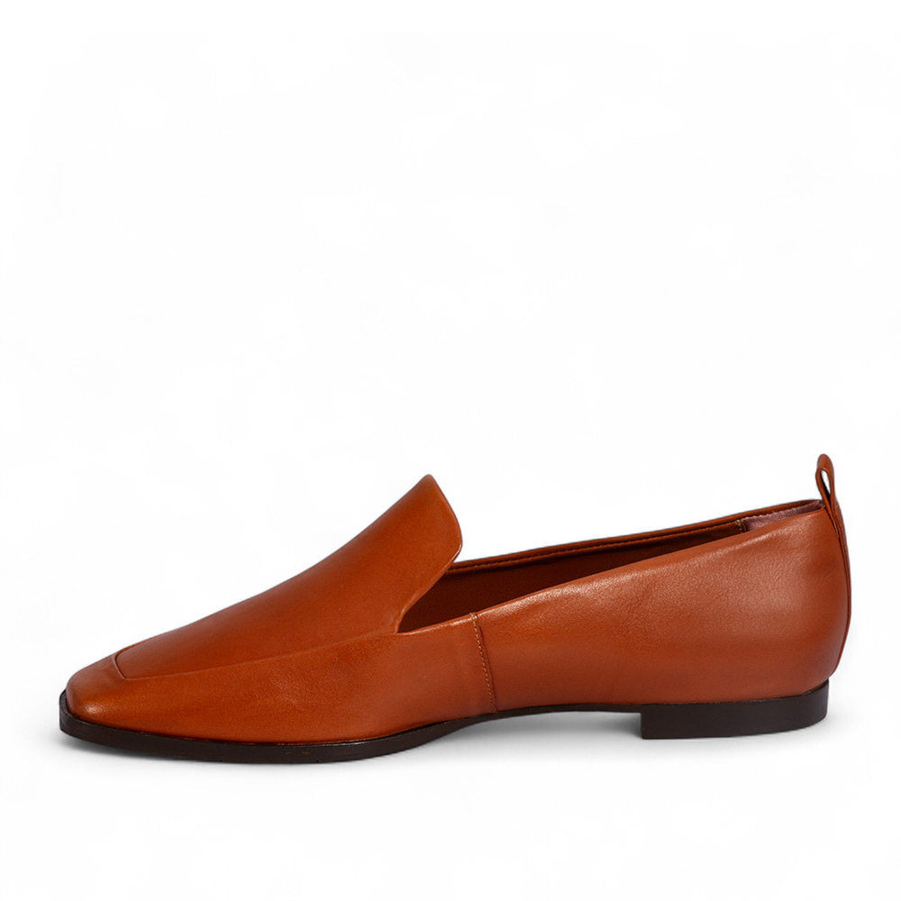 LOAFER MOCASSIM CARAMELO DE COURO BICO QUADRADO image number 2