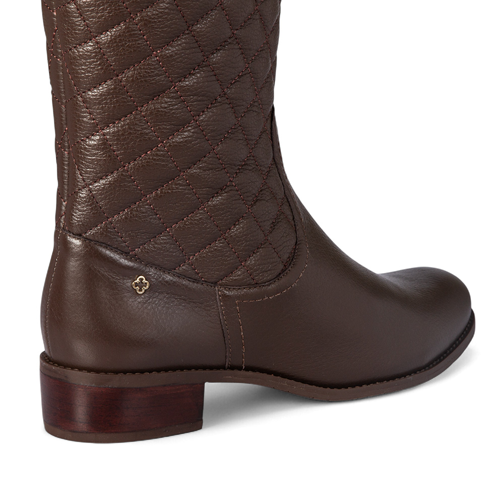 BOTA CANO LONGO MARROM DE COURO MATELASSÊ image number 3