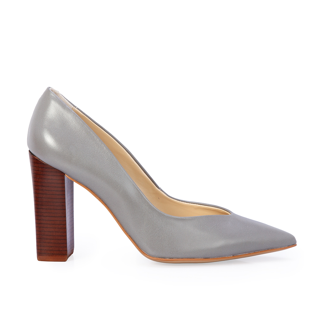 SCARPIN SALTO BLOCO CINZA CARBONO DE COURO image number 0