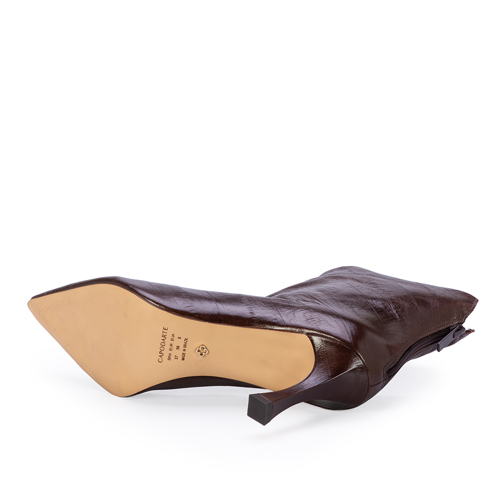 BOTA MARROM DE COURO SALTO TA&Ccedil;A image number 3