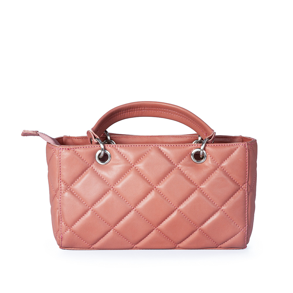 BOLSA TOTE ROSA MALVA MATELASSÊ DE COURO image number 2