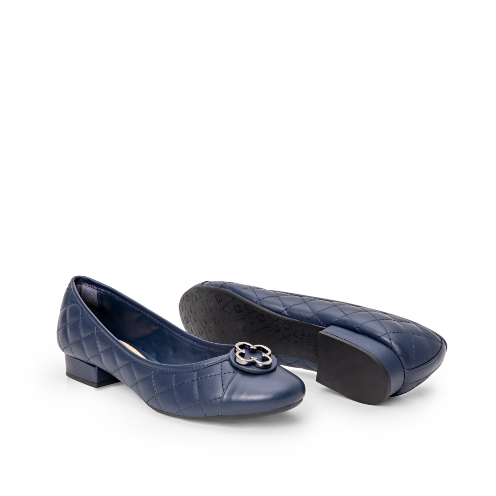 SCARPIN SALTO BAIXO DE COURO MARINHO AZZURRO MATELASS&Ecirc; image number 3