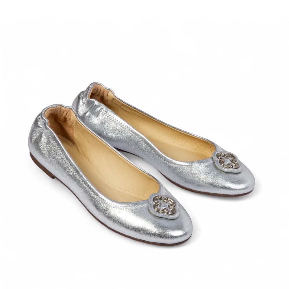 SAPATILHA INFANTIL PRATEADA METALIZADA DE COURO CATHERINE image number 1
