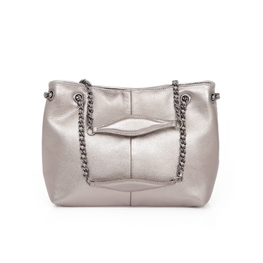 BOLSA M&Eacute;DIA CINZA PEWTER DE COURO MATELASS&Ecirc; CARINA image number 3