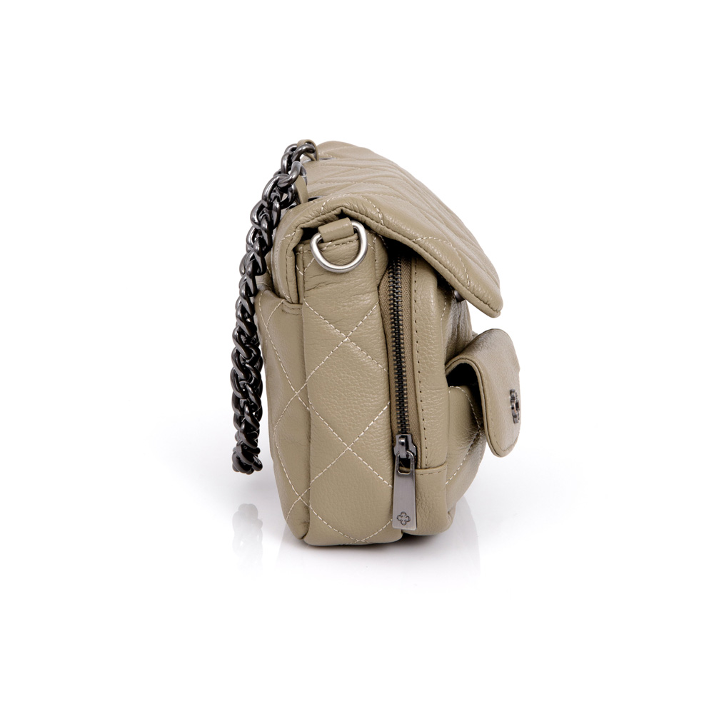 BOLSA TIRACOLO VERDE DE COURO MATELASS&Ecirc; image number 1