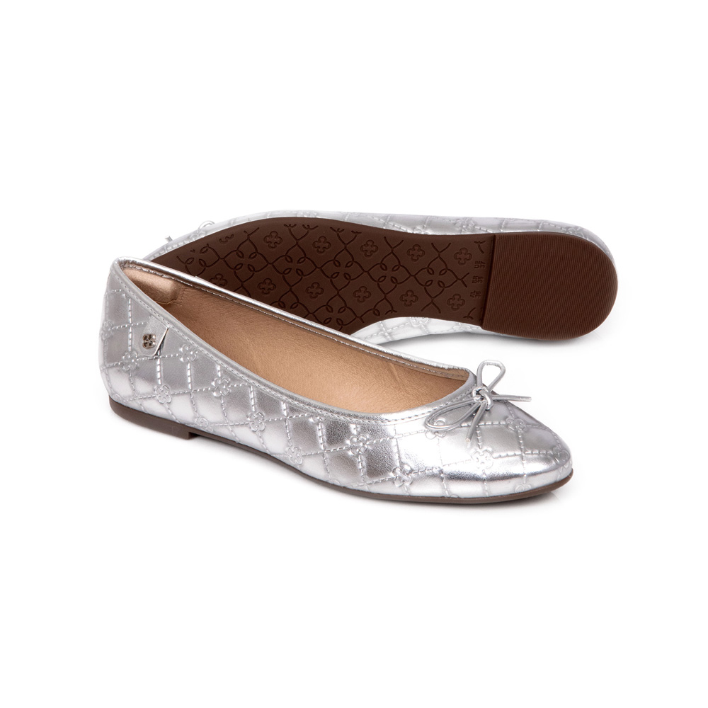 SAPATILHA PRATA METALIZADA MONOGRAMA LA&Ccedil;O image number 3