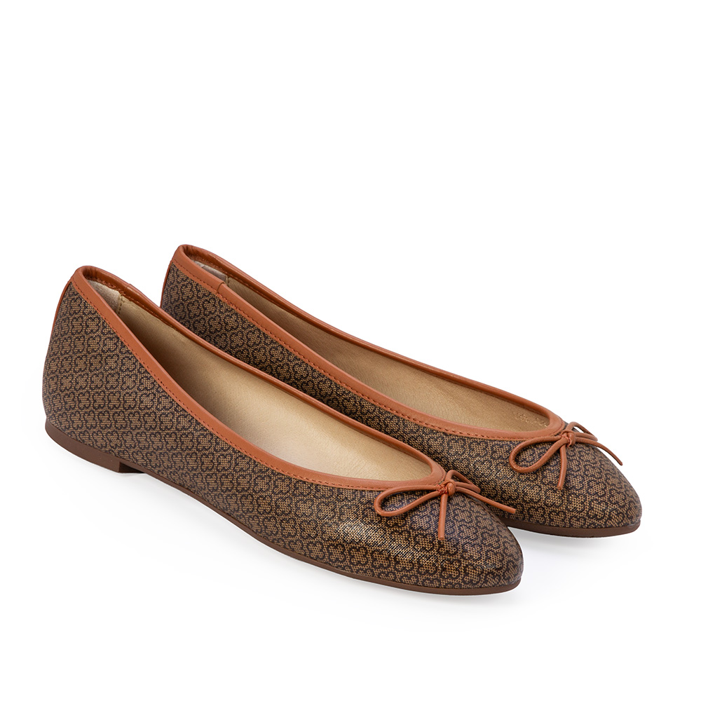 SAPATILHA MONOGRAMA CARAMELO LA&Ccedil;O BICO REDONDO image number 1