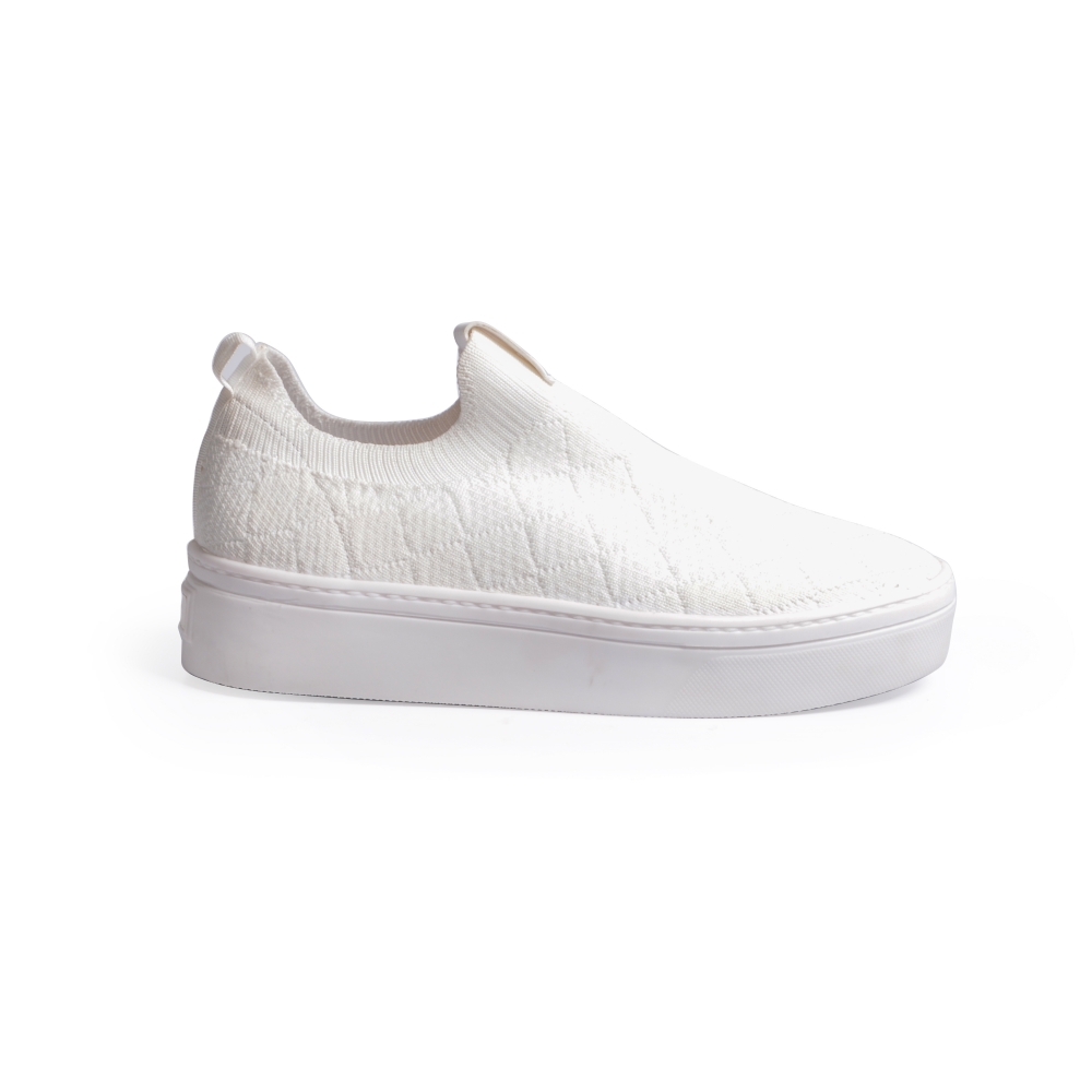 T&Ecirc;NIS FEMININO SLIP ON KNIT MATELASS&Ecirc; BRANCO image number 0