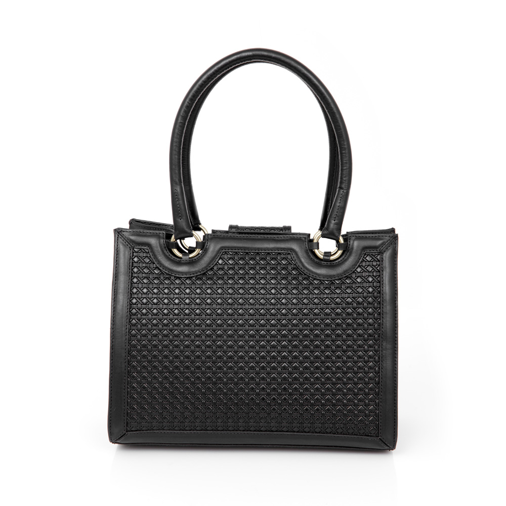 BOLSA SHOPPER PRETA COURO CROCHET image number 2