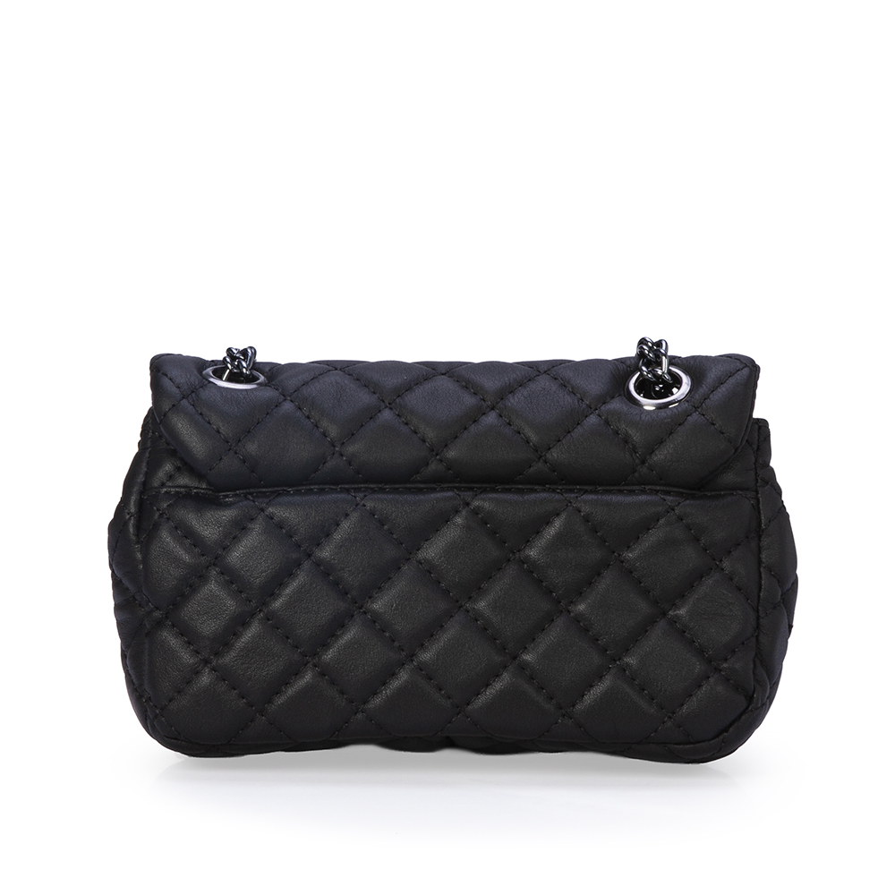 BOLSA SHOULDER BAG PRETA DE COURO MATELASS&Ecirc; MINI OL&Iacute;VIA image number 2
