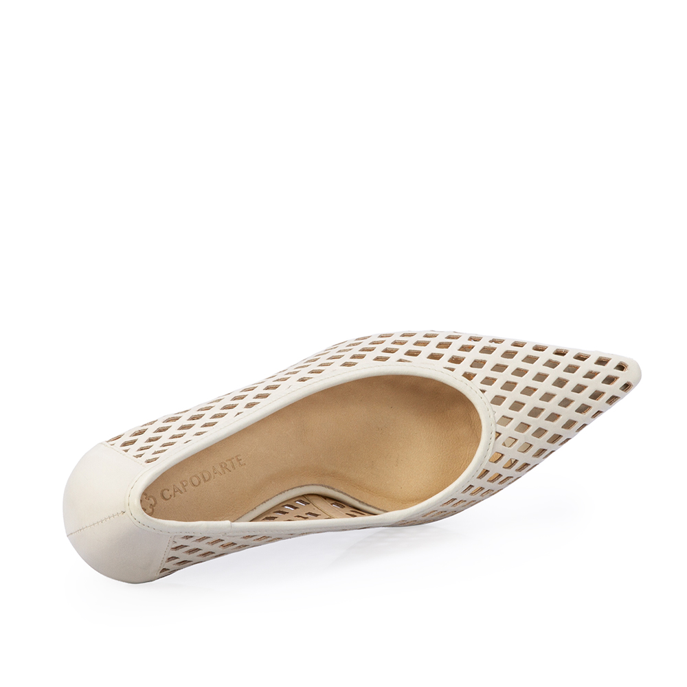 SCARPIN SALTO M&Eacute;DIO BRANCO DUNA DE COURO VAZADO image number 4