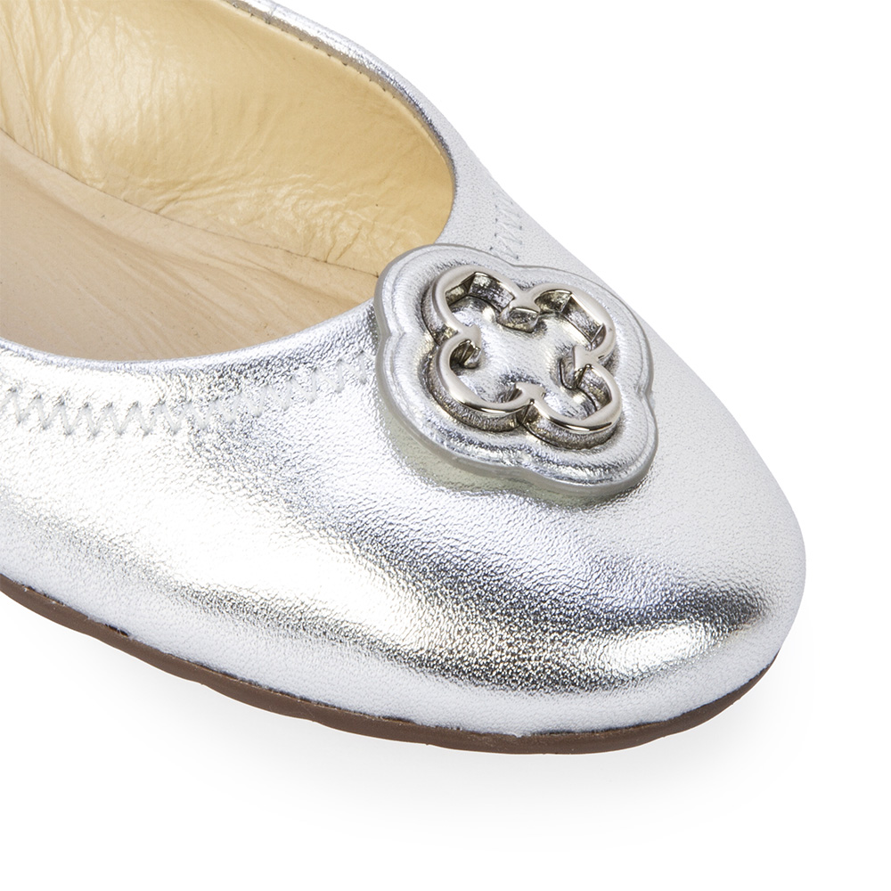 SAPATILHA INFANTIL DE COURO BRANCO PRATA CATHERINE image number 2