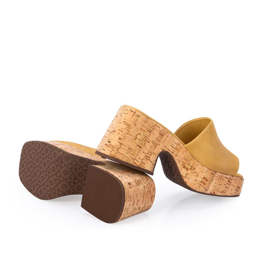 MULE MEIA PATA COURO NOBUCK BEGE SAVANA CORTI&Ccedil;A image number 3