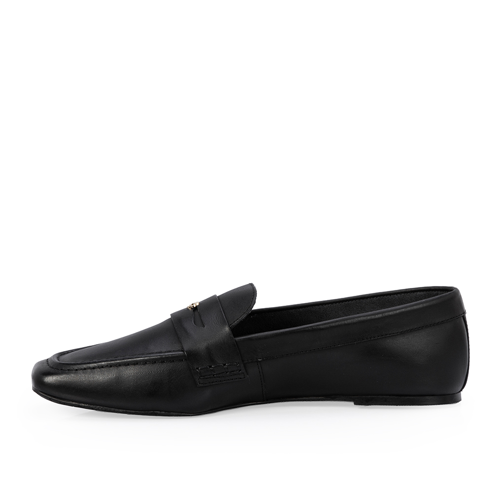 LOAFER MOCASSIM PRETO DE COURO BICO QUADRADO image number 2