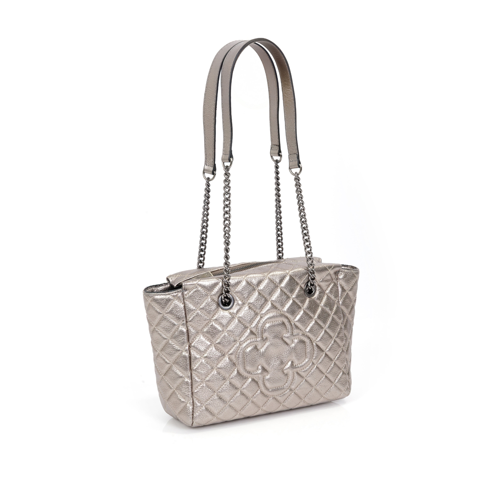 BOLSA MÉDIA COURO CINZA PEWTER MATELASSÊ HOBO image number 3